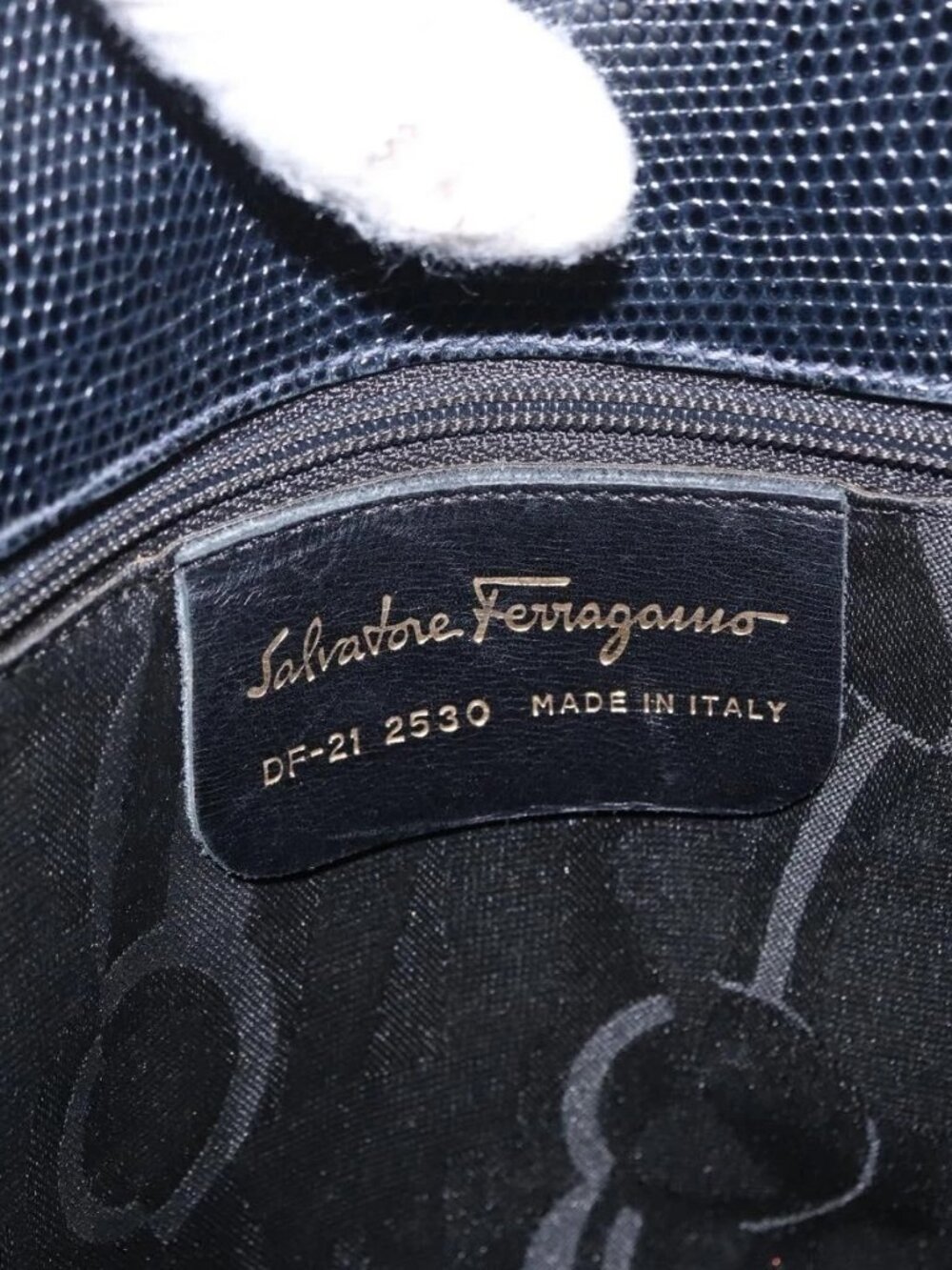 Salvatore Ferragamo Vala Tote Bag Leather Navy Gold Auth BA8751 - Picture 12 of 15